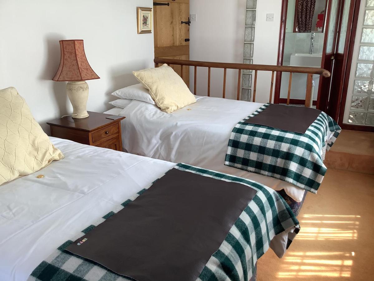 Bed and Breakfast Bwthyn Cudd à Westbury  Extérieur photo